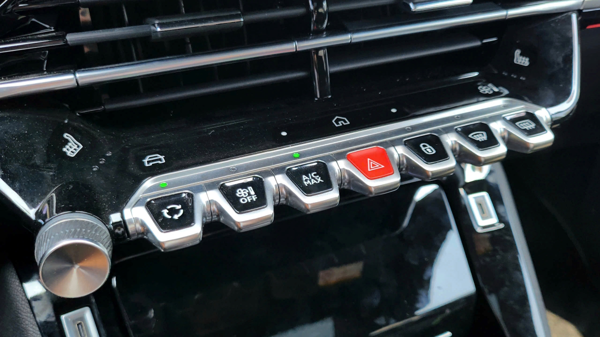 New Peugeot 2008 Iconic